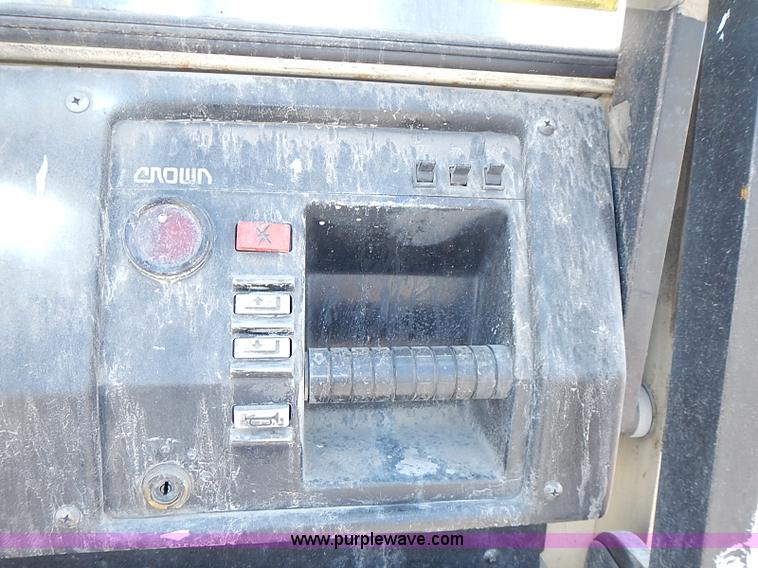 image for item I3533 Crown 30SP36TT electric forklift