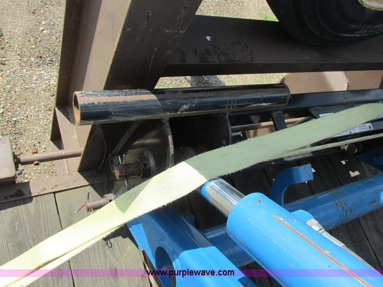 image for item I6197 1999 New Holland TS110 MFWD tractor