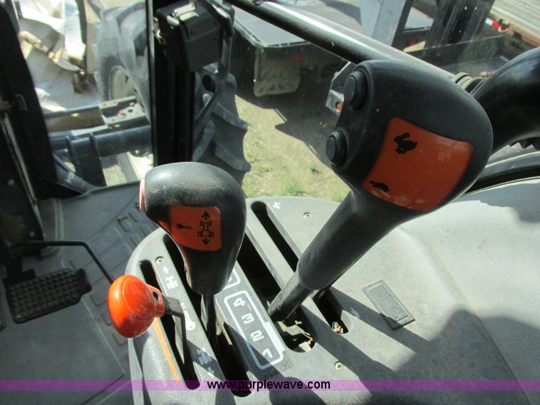 image for item I6197 1999 New Holland TS110 MFWD tractor