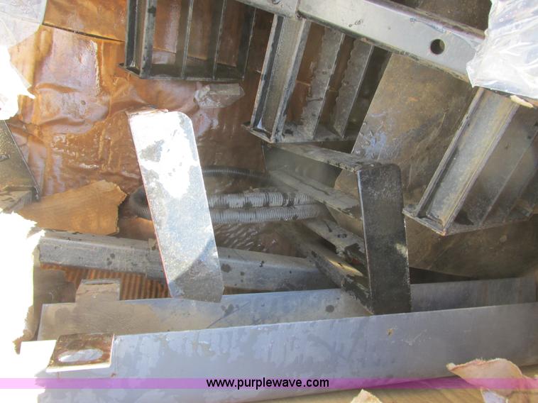 image for item I6197 1999 New Holland TS110 MFWD tractor