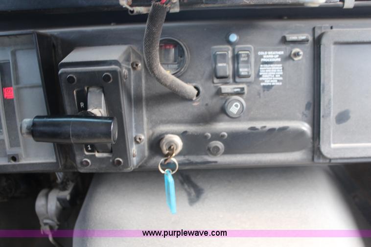 image for item J1085 1997 International 3800 school bus