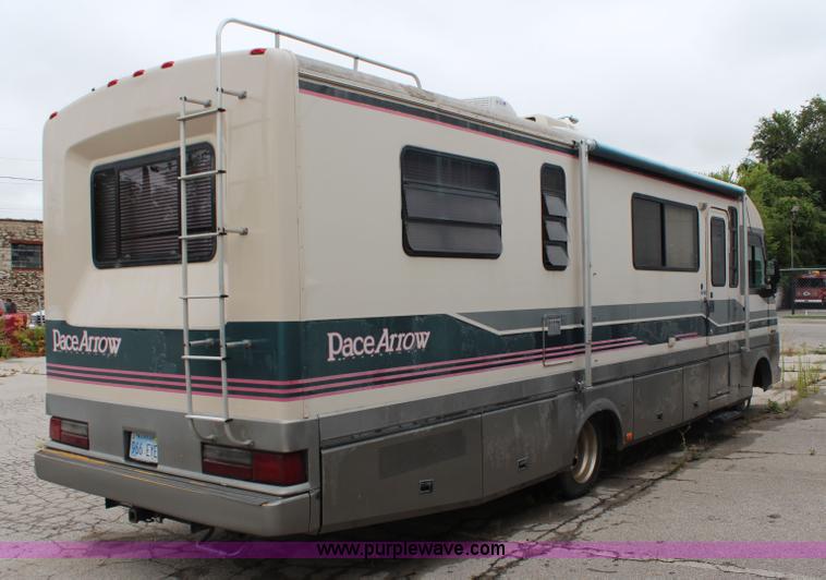 image for item J1094 1992 Pace Arrow RV