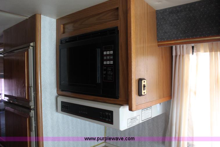 image for item J1094 1992 Pace Arrow RV