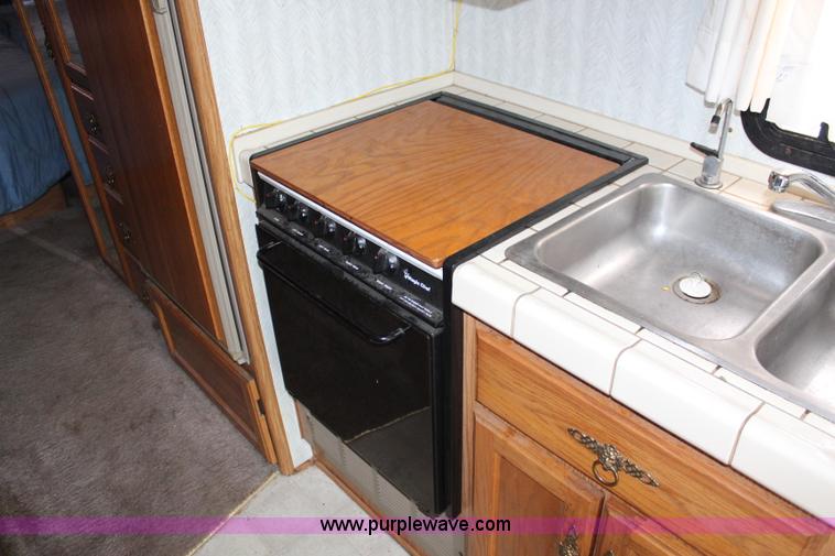 image for item J1094 1992 Pace Arrow RV