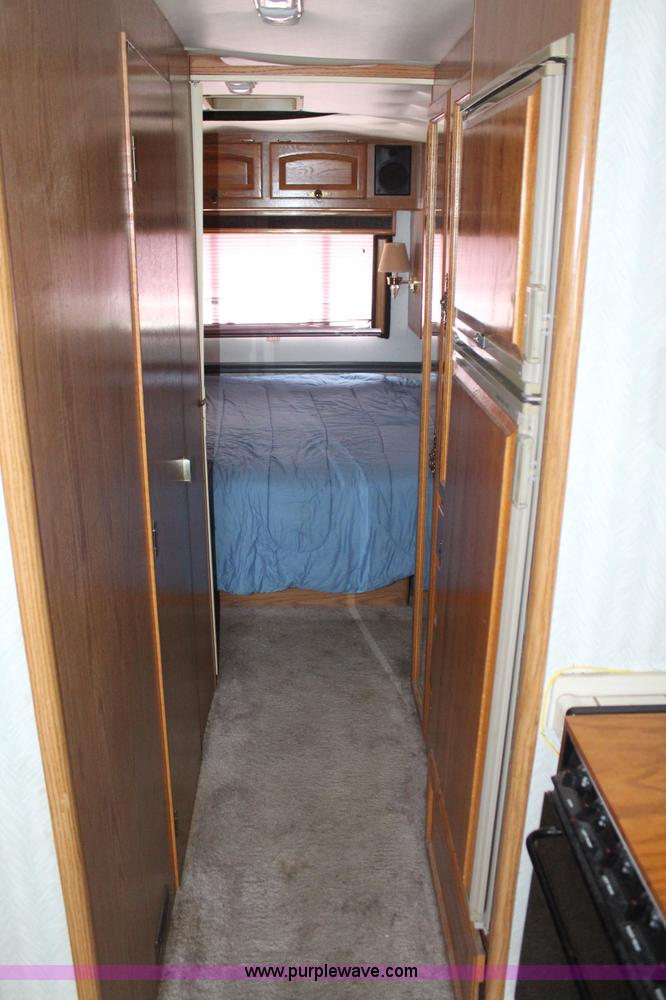 image for item J1094 1992 Pace Arrow RV