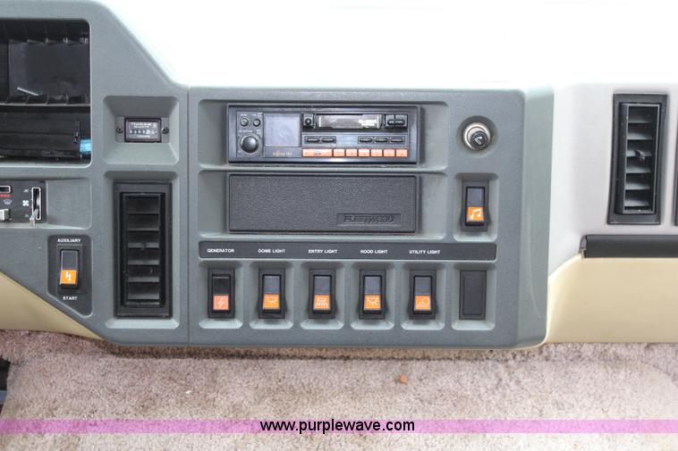 image for item J1094 1992 Pace Arrow RV