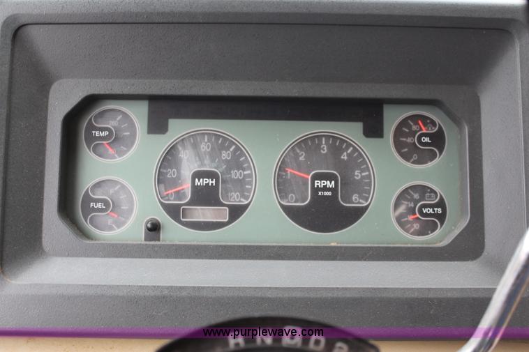 image for item J1094 1992 Pace Arrow RV