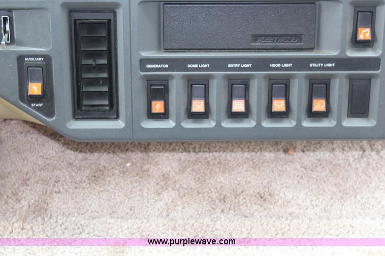 image for item J1094 1992 Pace Arrow RV