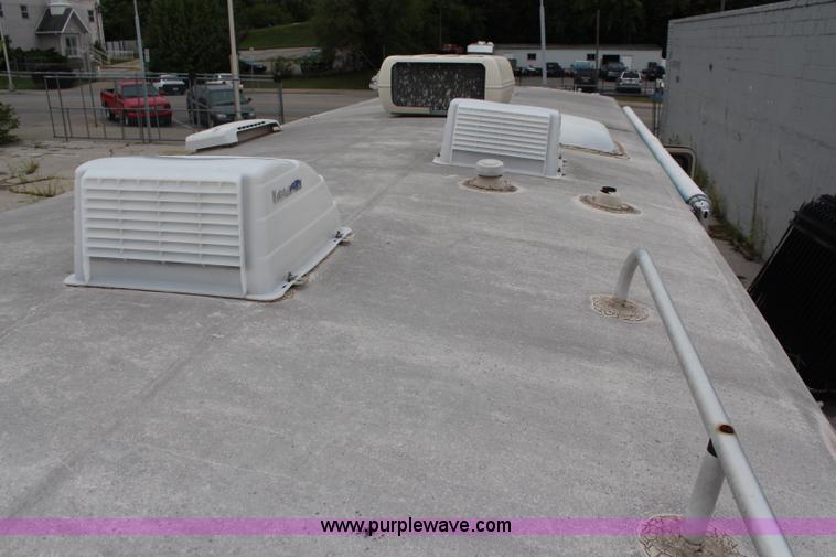 image for item J1094 1992 Pace Arrow RV