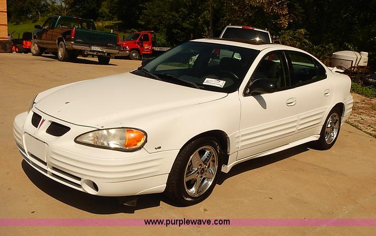 image for item J3149 2002 Pontiac Grand AM SE 1