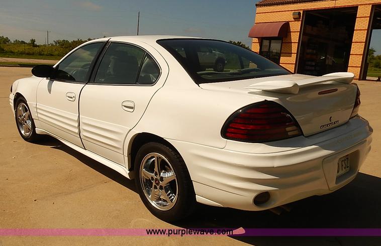 image for item J3149 2002 Pontiac Grand AM SE 1