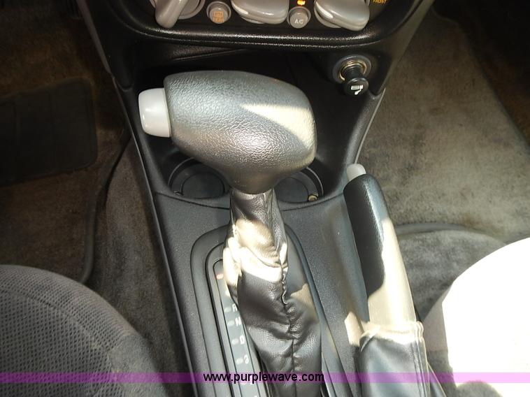 image for item J3149 2002 Pontiac Grand AM SE 1