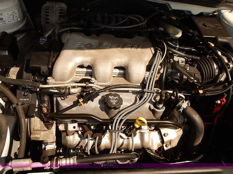 image for item J3149 2002 Pontiac Grand AM SE 1