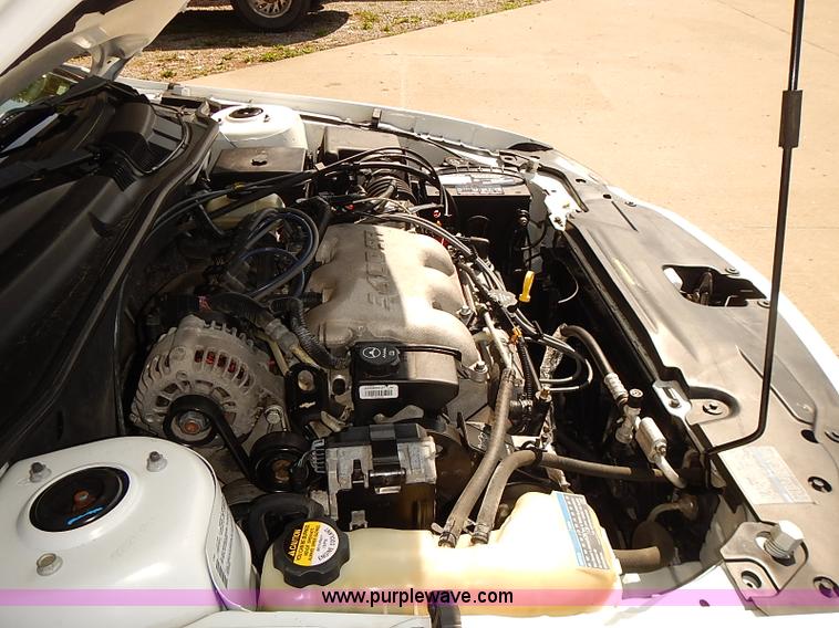 image for item J3149 2002 Pontiac Grand AM SE 1