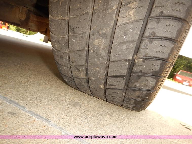 image for item J3149 2002 Pontiac Grand AM SE 1