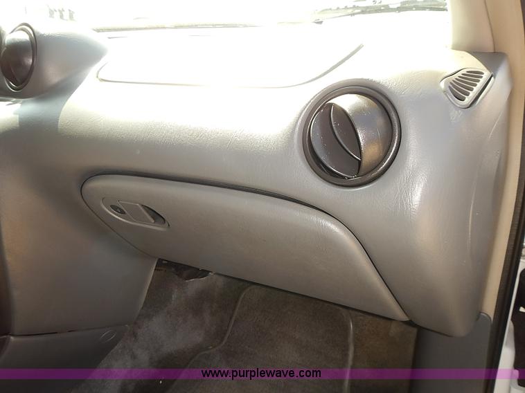 image for item J3149 2002 Pontiac Grand AM SE 1