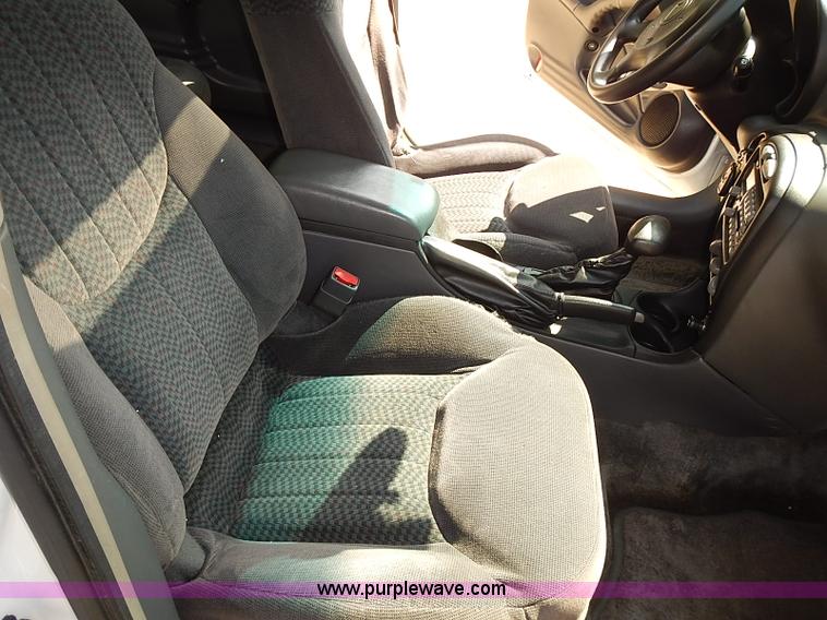 image for item J3149 2002 Pontiac Grand AM SE 1