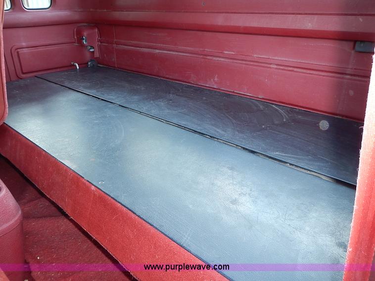 image for item J3160 1991 Ford F350 XLT Lariat Crew Cab pickup truck