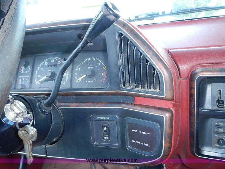 image for item J3160 1991 Ford F350 XLT Lariat Crew Cab pickup truck