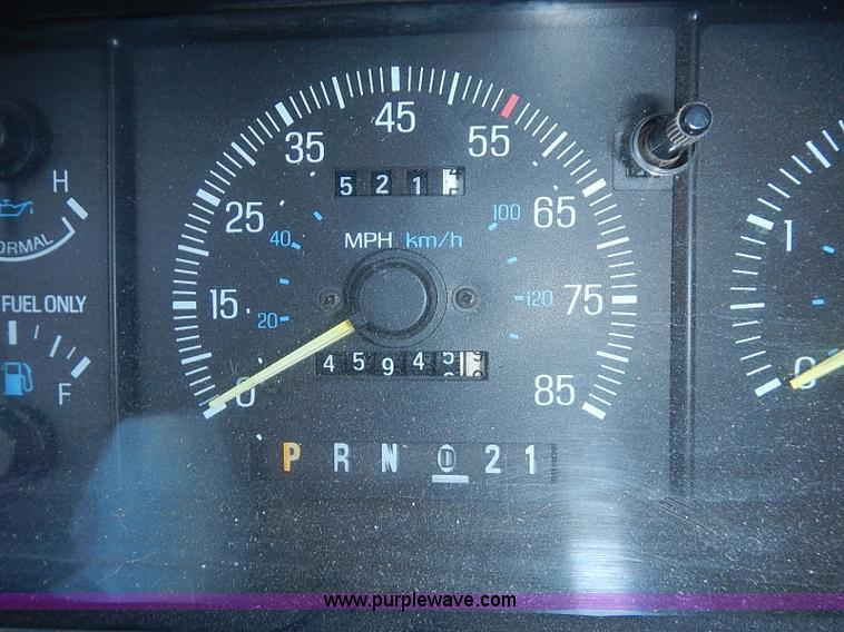 image for item J3160 1991 Ford F350 XLT Lariat Crew Cab pickup truck