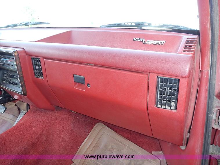 image for item J3160 1991 Ford F350 XLT Lariat Crew Cab pickup truck