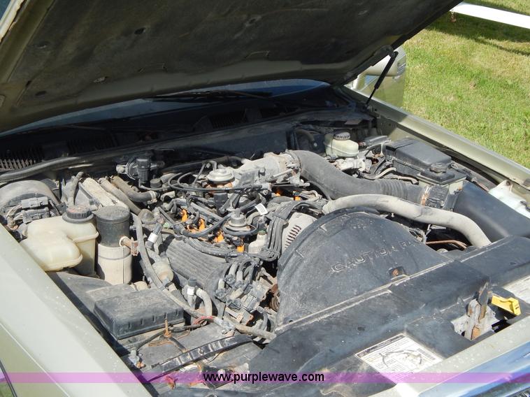 image for item Z9301 1997 Lincoln Town Car Signature