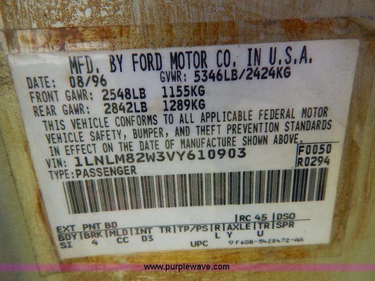 image for item Z9301 1997 Lincoln Town Car Signature