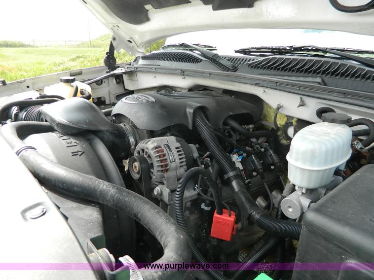 image for item AD9747 2003 Chevrolet Silverado 1500HD LT Crew Cab pickup truck