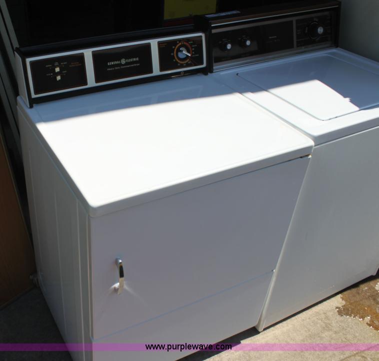 image for item AJ9391 Assorted appliances