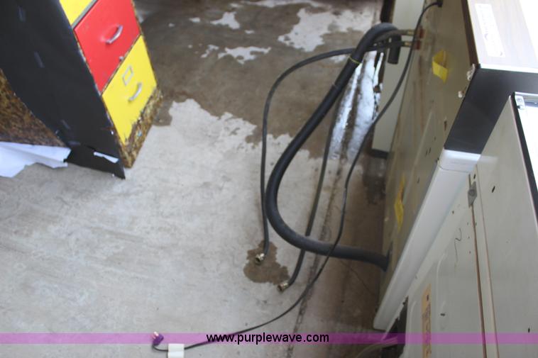 image for item AJ9391 Assorted appliances