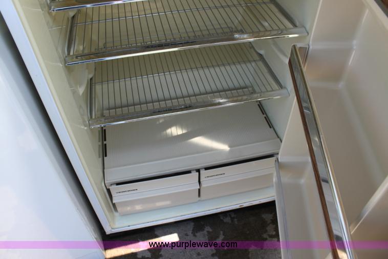 image for item AJ9391 Assorted appliances