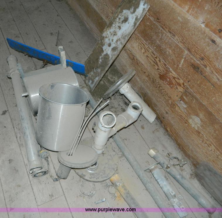 image for item AL9787 Assorted stainless steel pipe and cans