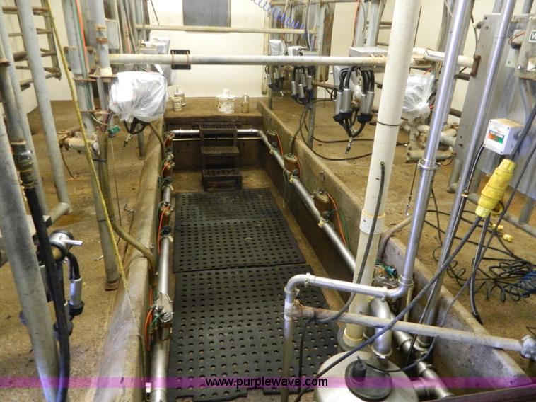 image for item AL9791 (2) four station parlor milking parlor hookups