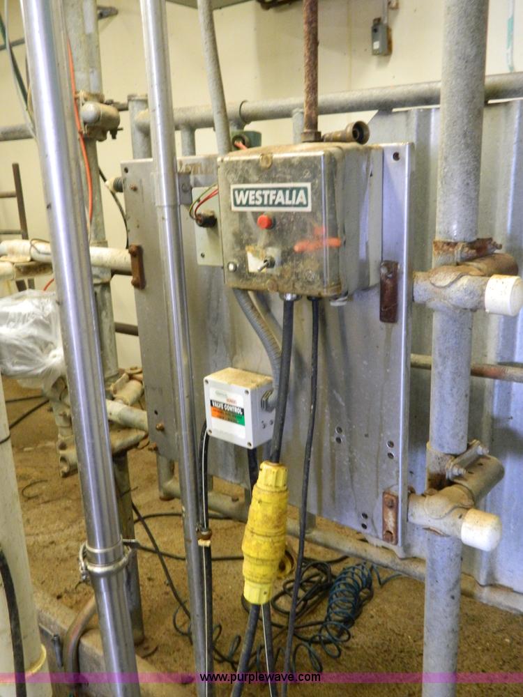 image for item AL9791 (2) four station parlor milking parlor hookups