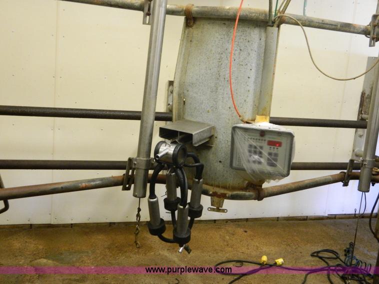 image for item AL9791 (2) four station parlor milking parlor hookups