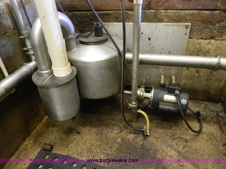 image for item AL9791 (2) four station parlor milking parlor hookups