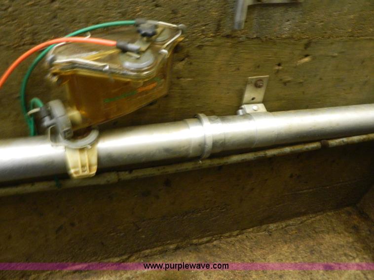 image for item AL9791 (2) four station parlor milking parlor hookups