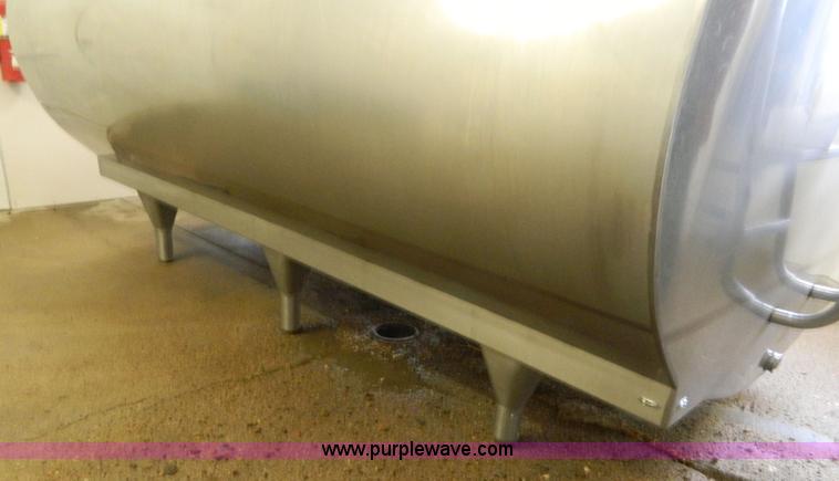 image for item AL9795 Stainless steel 1,500 gallon milk parlor tank