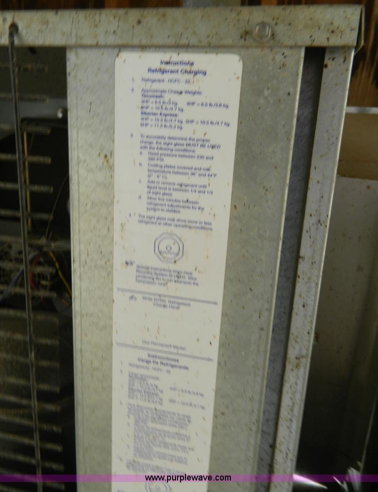 image for item AL9795 Stainless steel 1,500 gallon milk parlor tank