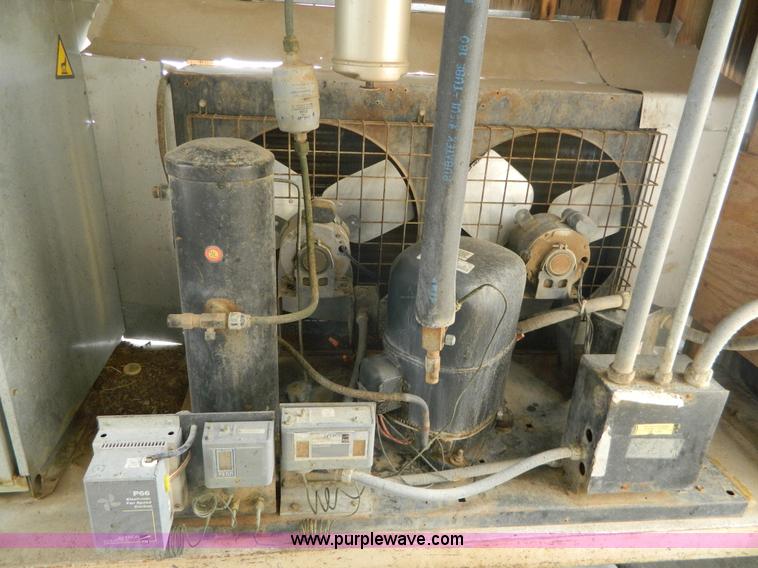 image for item AL9795 Stainless steel 1,500 gallon milk parlor tank