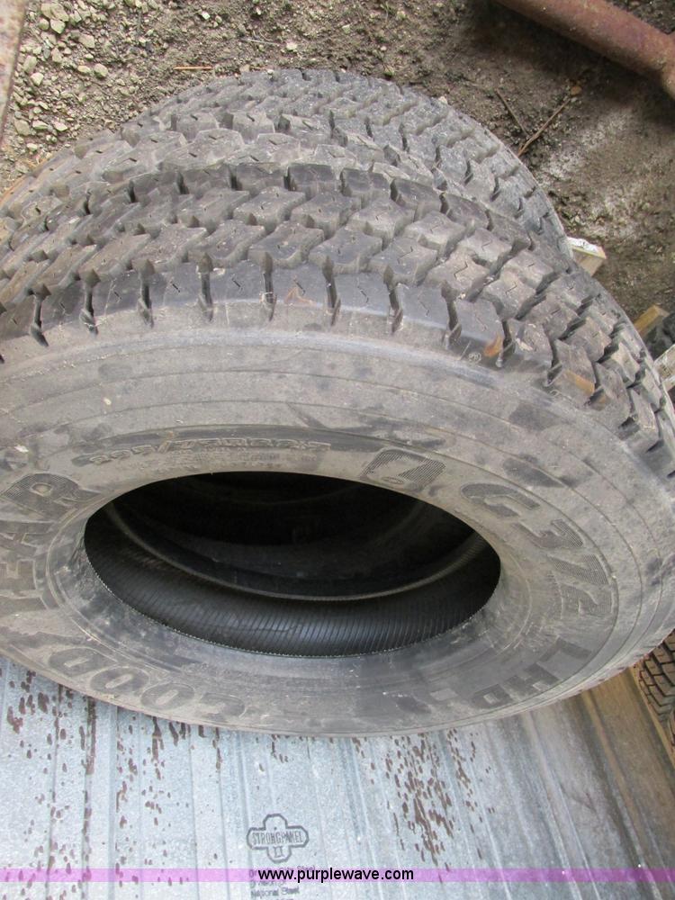 image for item AW9922 (17) truck tires