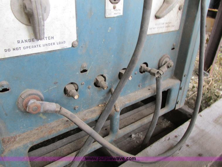 image for item AW9925 P&H 300HFGW DC arc welder