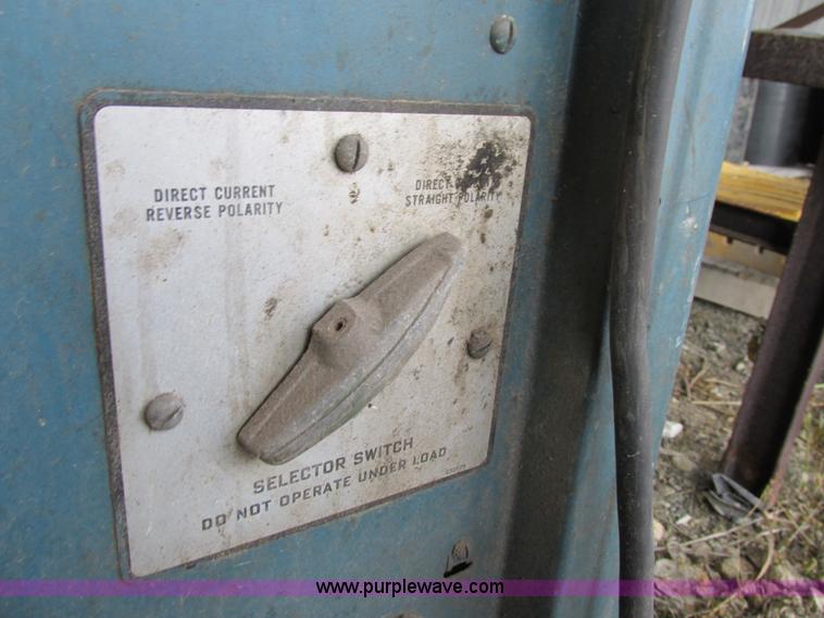 image for item AW9925 P&H 300HFGW DC arc welder