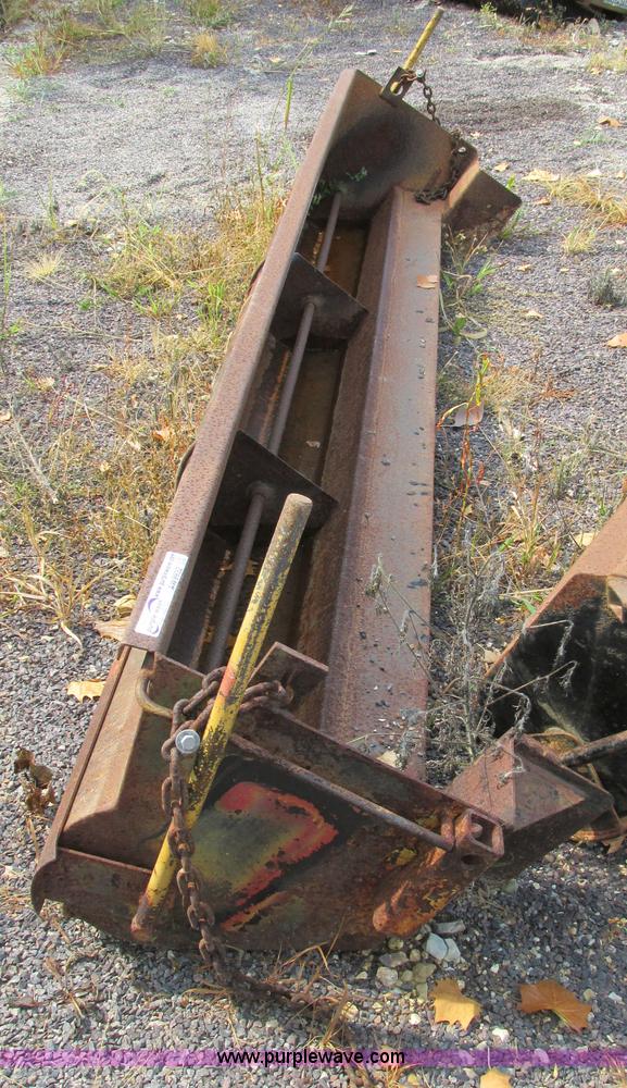 image for item AW9932 Pea gravel spreader