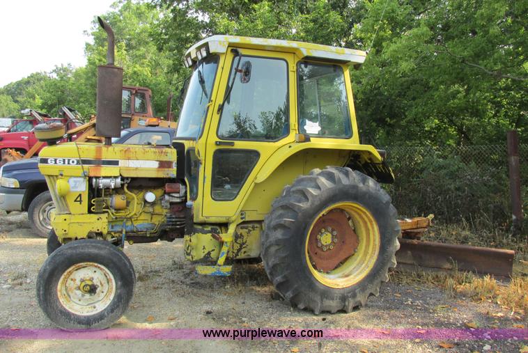 image for item AW9938 Ford 6610 tractor