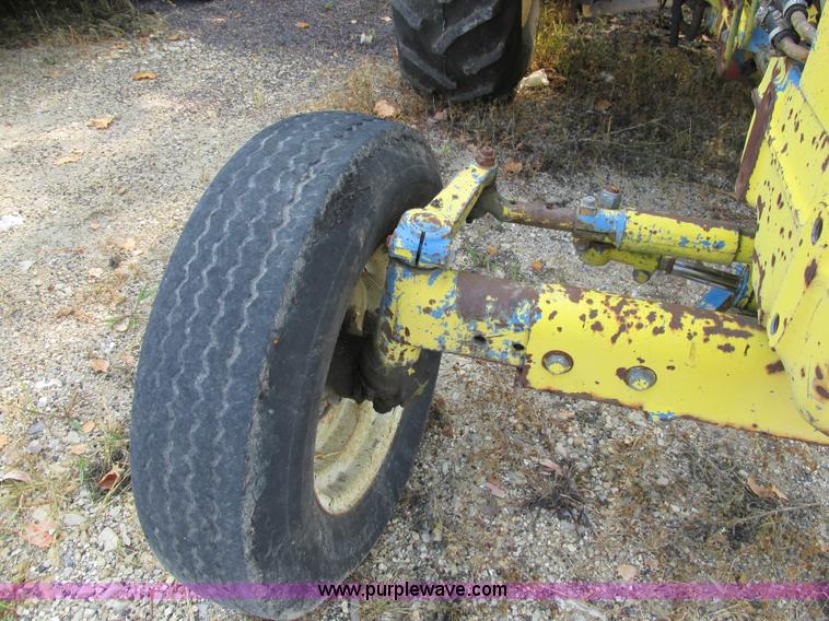 image for item AW9938 Ford 6610 tractor