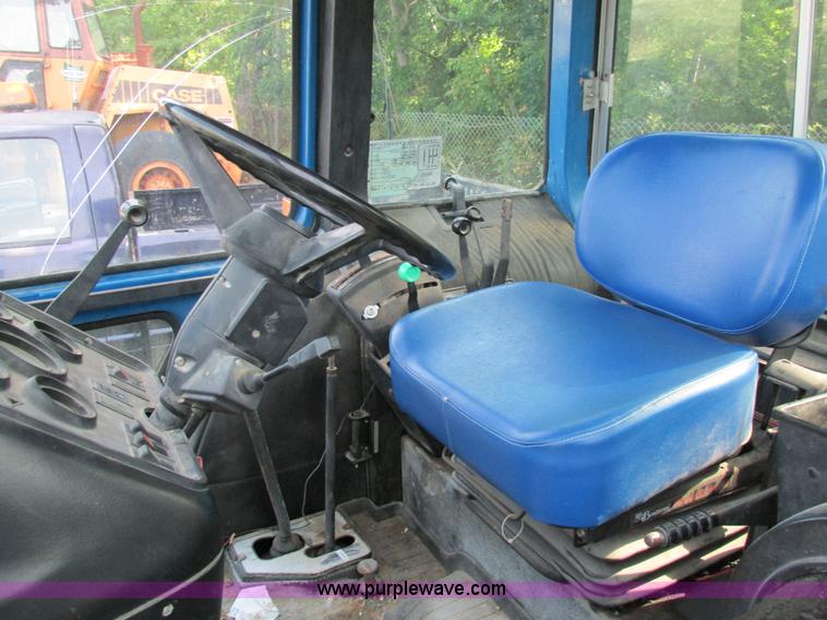 image for item AW9938 Ford 6610 tractor