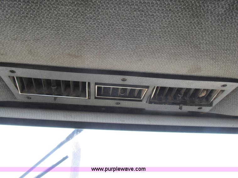 image for item AW9938 Ford 6610 tractor