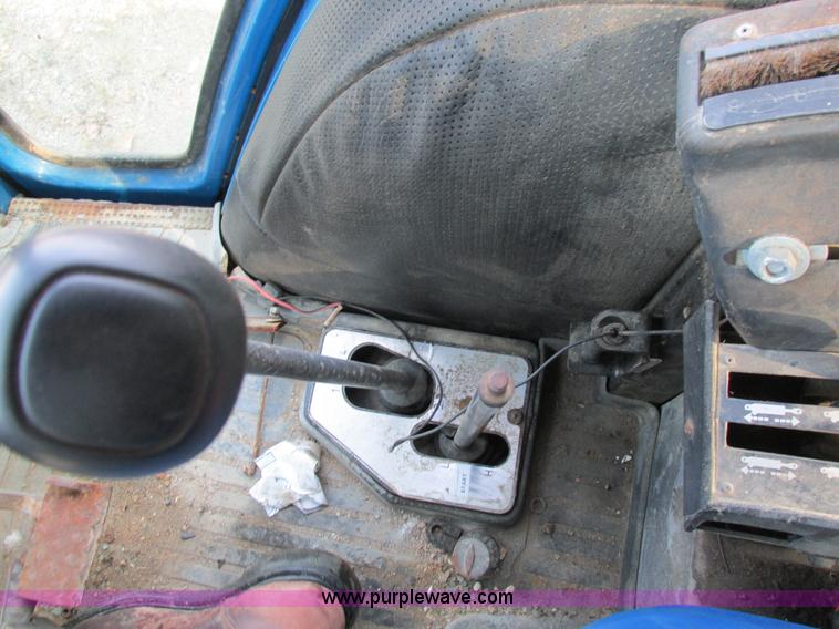 image for item AW9938 Ford 6610 tractor