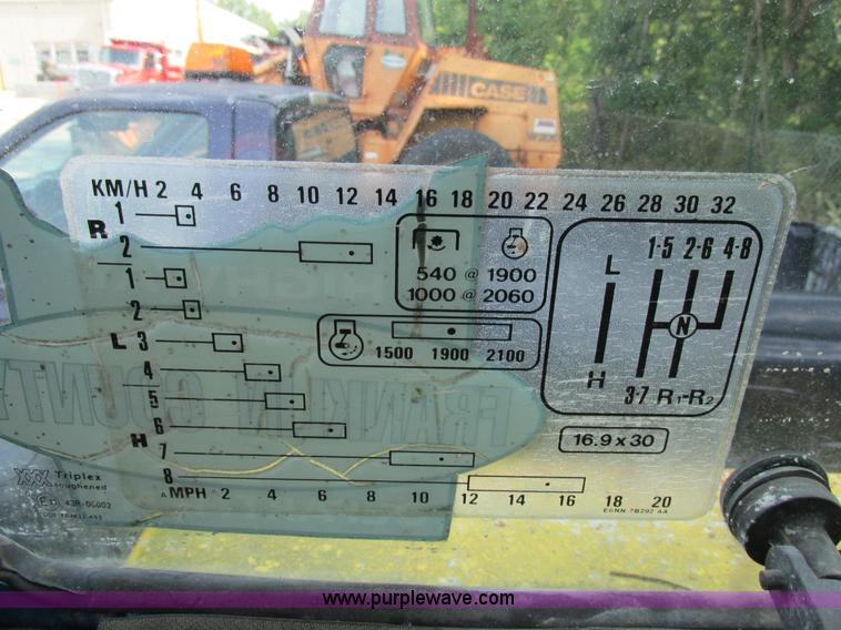 image for item AW9938 Ford 6610 tractor